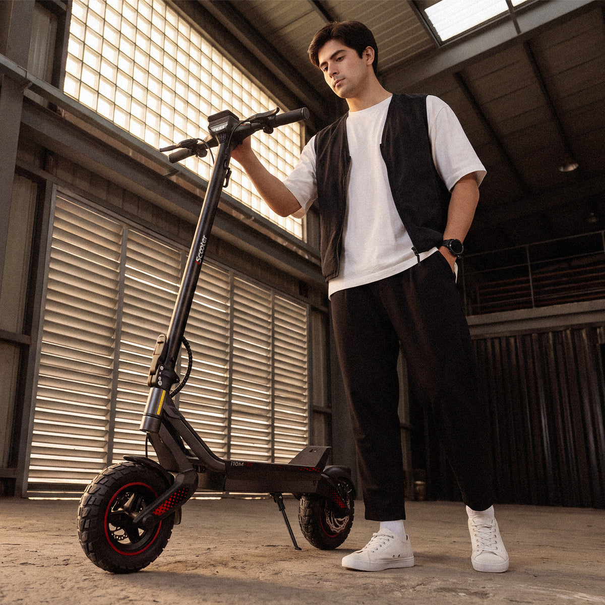 iScooter i10M 1200W Commuter Electric Scooter